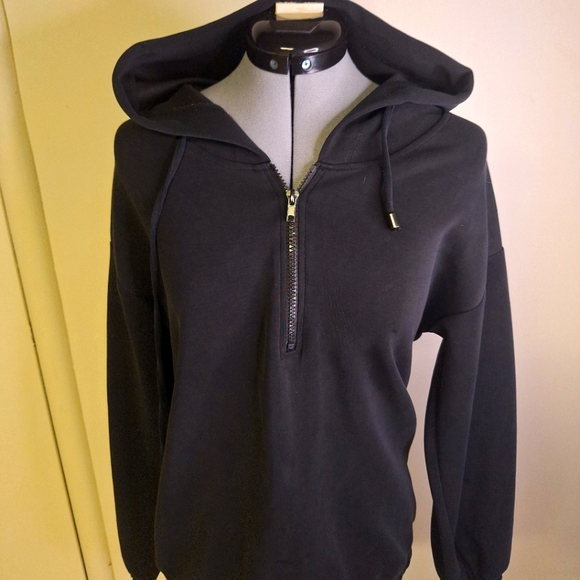 Orange Kiss Black Sweatshirt W/Butterfly, Hooded with Tie. Size Med - Picture 5 of 9